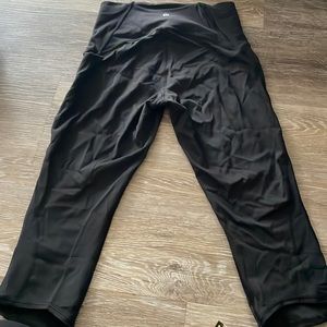 Lululemon Capri pants